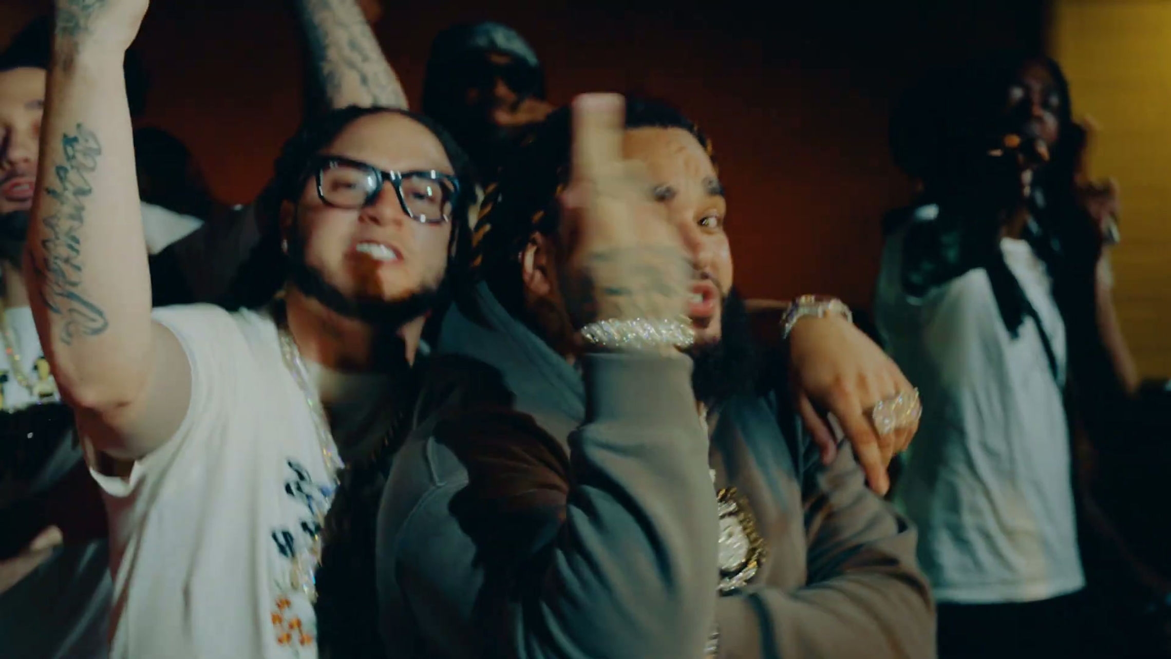 OFFWH1TE - Street Life